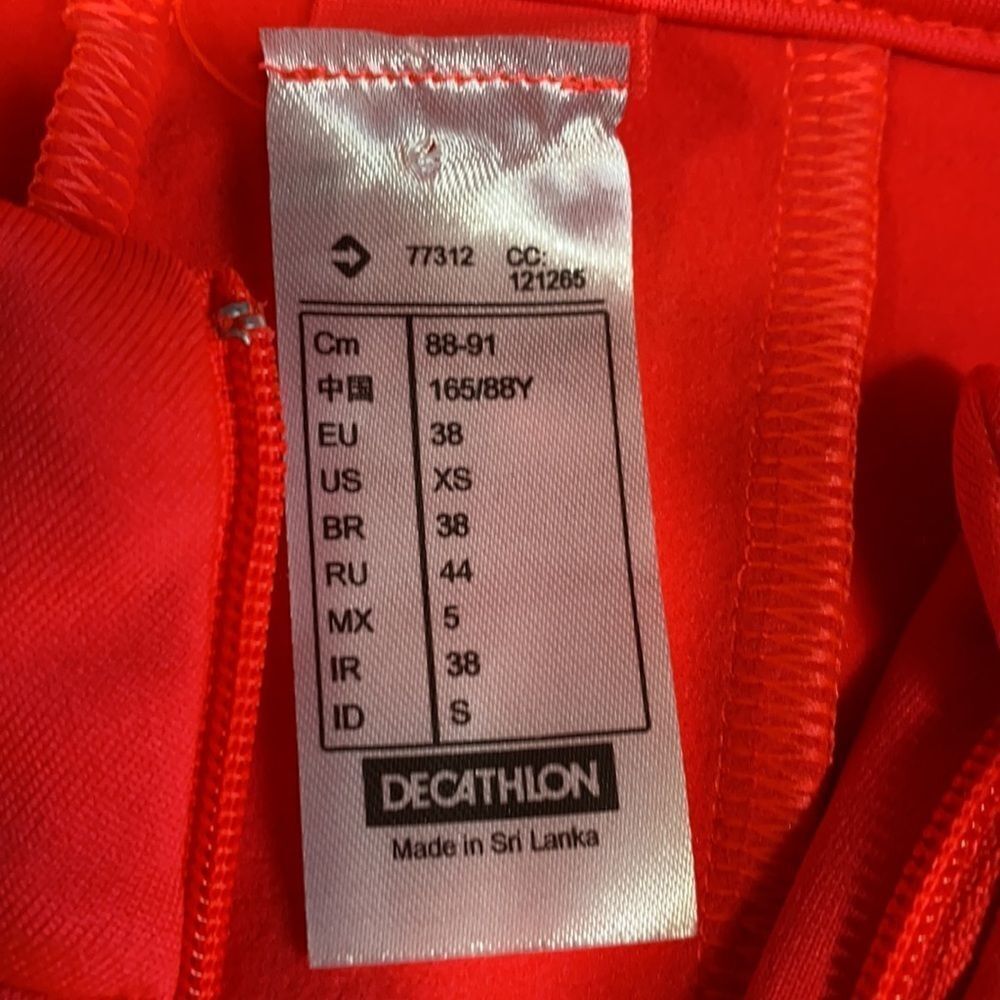 Bundle Of UA Capri Leggings /Kalenji Long Sleeve 1/4 Zip Reflective Running Top - Picture 5 of 11